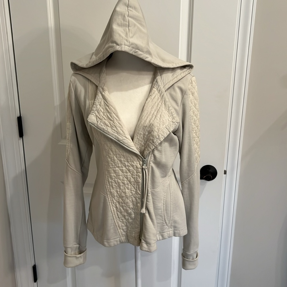 PRAIRIE UNDERGROUND
Cloak Zip Up Hoodie Top Jacket in Cream Size Medium - Picture 7 of 12